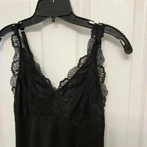 NWOT  Flora Nikrooz Black Chemise Small Lace Microfiber Nightie Pajama Nightgown - Picture 10 of 12
